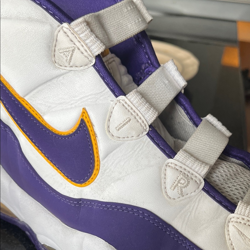 Nike Purple and White Sneakers Air Max Uptempo ‘95 Lakers Derek Fisher - Picture 7 of 13